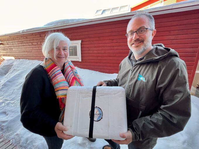 EastGrip scientists Dorthe Dahl-Jensen and Kerim Hestnes Nisancioglu officially commissioned the expedition to collect snow samples. Photo: Erik Abild, The Royal Court 